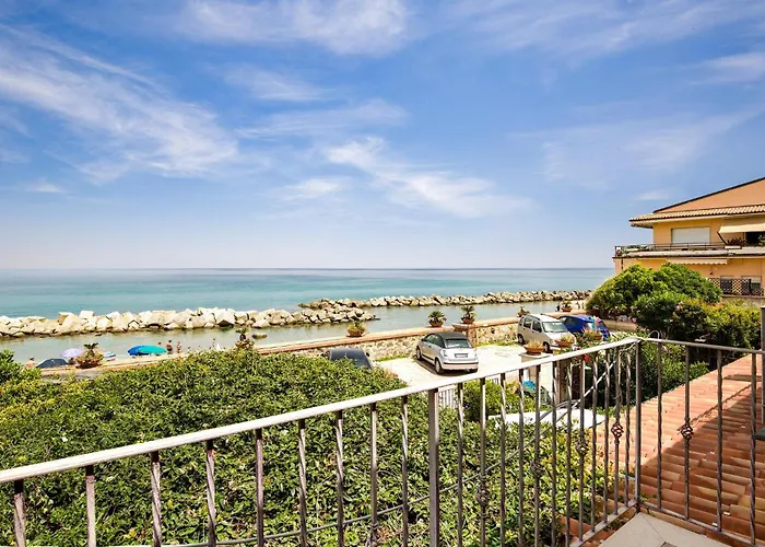 Splendida Casa A Pizzo Calabro Con Casa Vista Mare