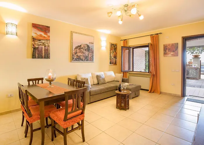 Pet Friendly Home In Pizzo Calabro With Kitchen